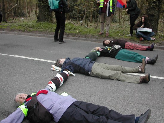 Aldermaston Blockade april 07